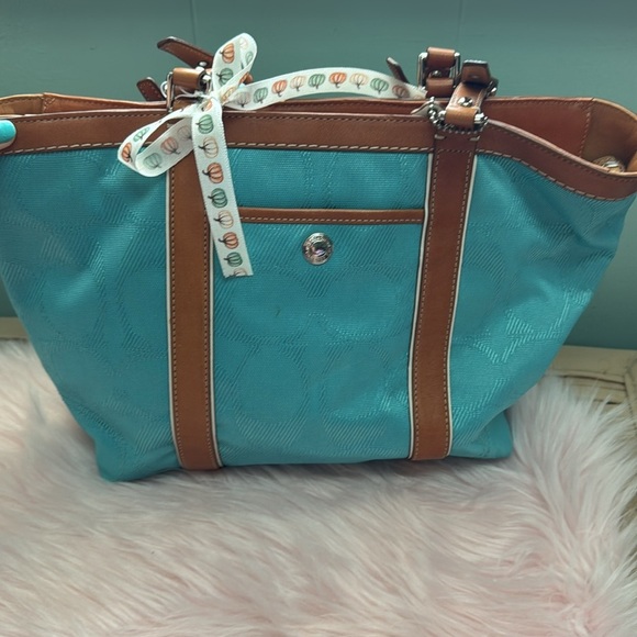 Coach VINTAGE FALL Turquoise and Tan Shoulder Bag - Picture 2 of 10